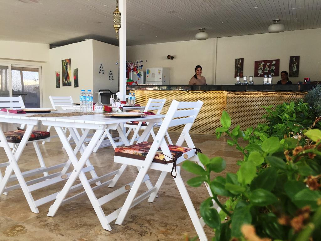 Huri & Nuri Hotel (Adults Only) Foça Ngoại thất bức ảnh