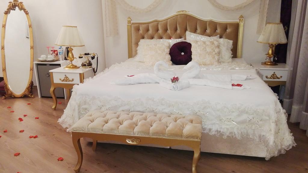 Huri & Nuri Hotel (Adults Only) Foça Ngoại thất bức ảnh