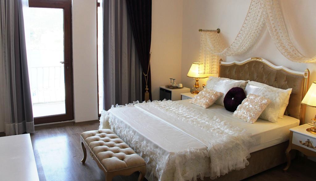 Huri & Nuri Hotel (Adults Only) Foça Ngoại thất bức ảnh