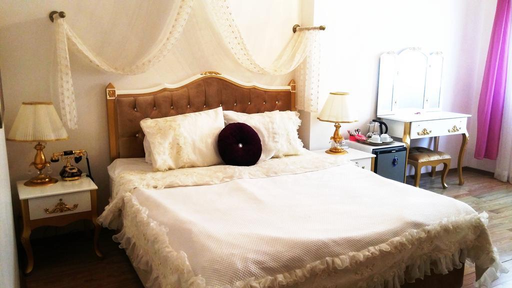 Huri & Nuri Hotel (Adults Only) Foça Ngoại thất bức ảnh